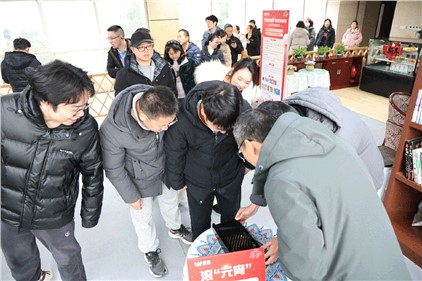 【幸福E世博官网】元宵节游园会在E世博官网火热开展